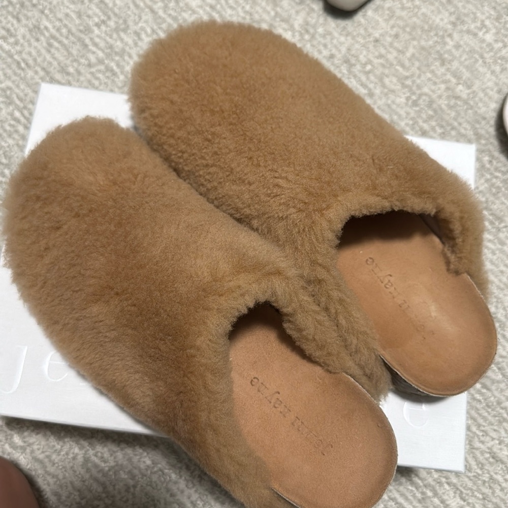 Jenni Kayne Shearling Moc Clog in Natural Neutral